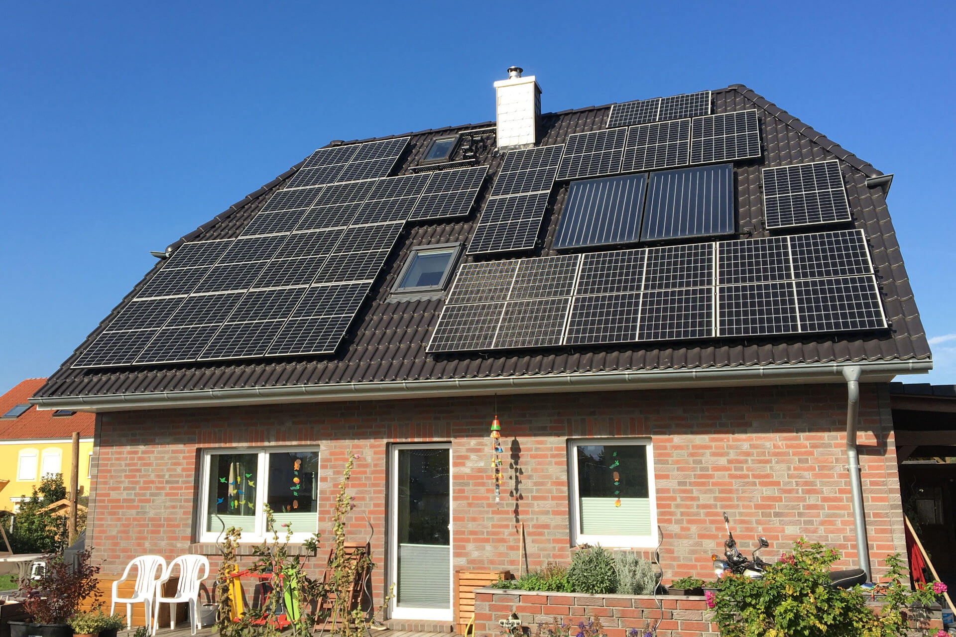 PV-System auf Steildach mit Störflächen